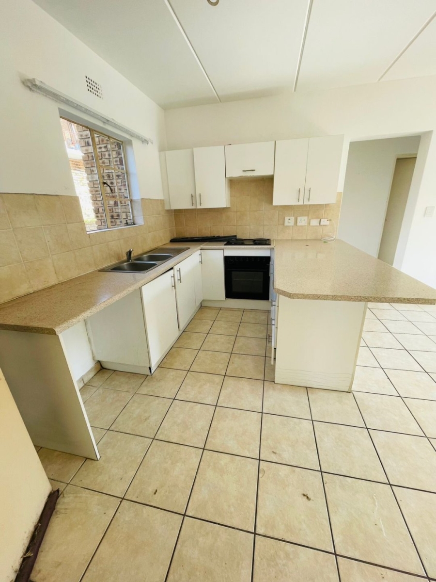 To Let 2 Bedroom Property for Rent in Chloorkop Gauteng