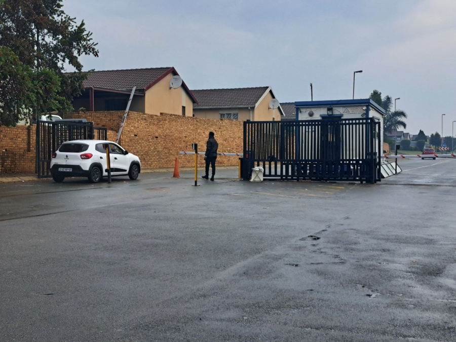 2 Bedroom Property for Sale in Zandspruit Gauteng