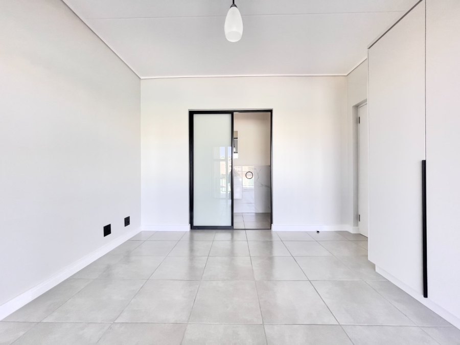 To Let 3 Bedroom Property for Rent in Waterfall Gauteng