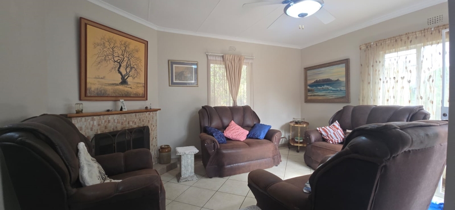 3 Bedroom Property for Sale in Brackendowns Gauteng