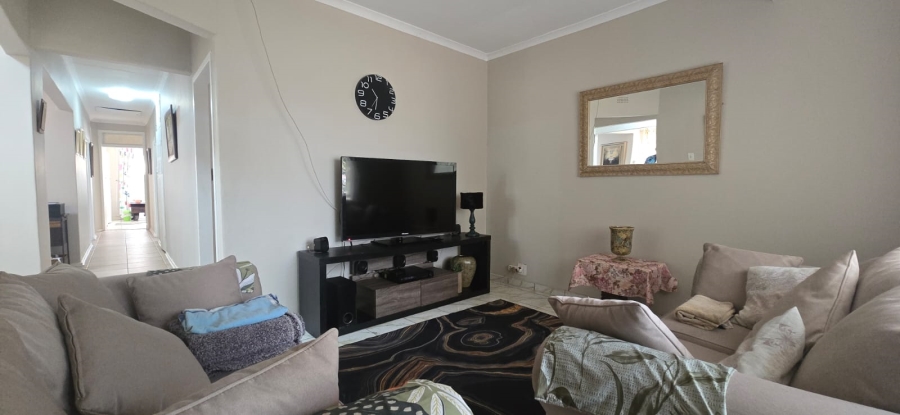 3 Bedroom Property for Sale in Brackendowns Gauteng