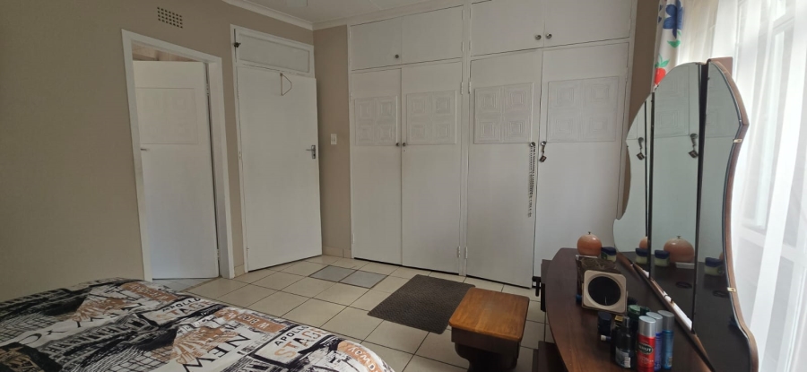 3 Bedroom Property for Sale in Brackendowns Gauteng
