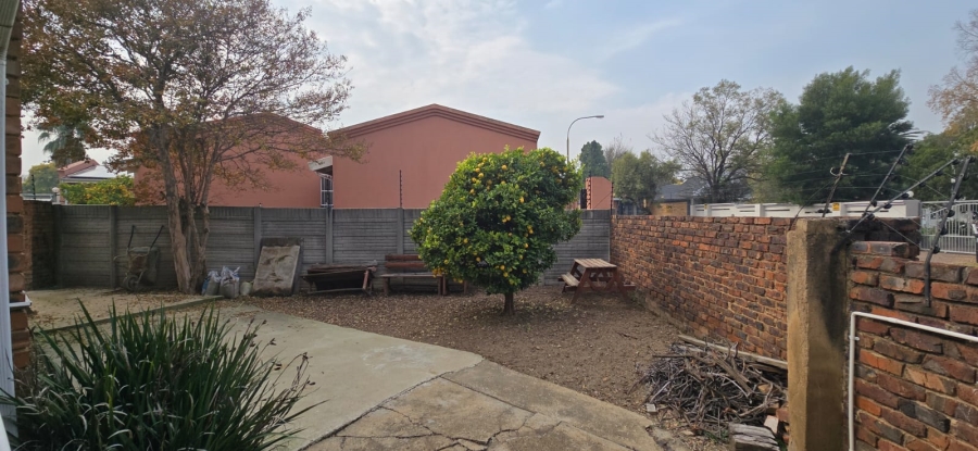 3 Bedroom Property for Sale in Brackendowns Gauteng