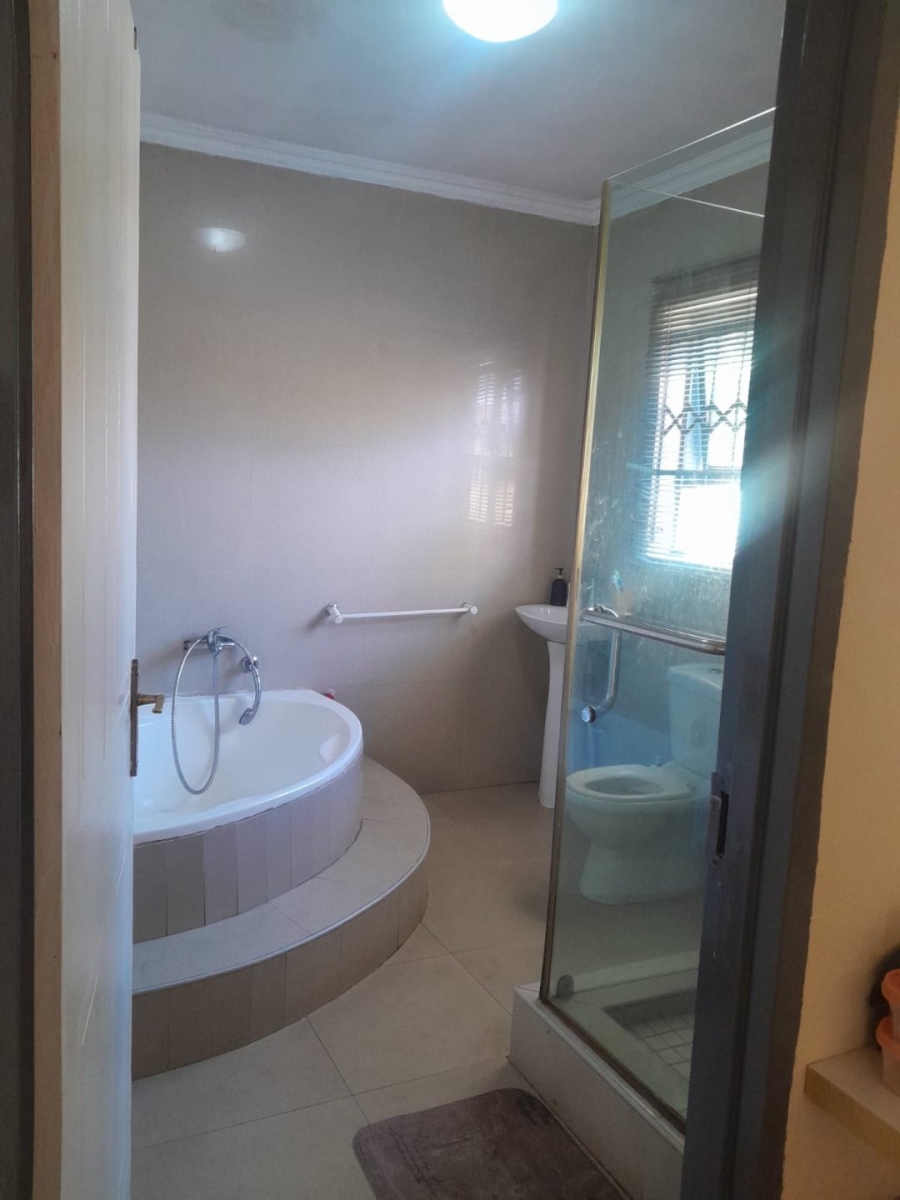 3 Bedroom Property for Sale in Vosloorus Gauteng