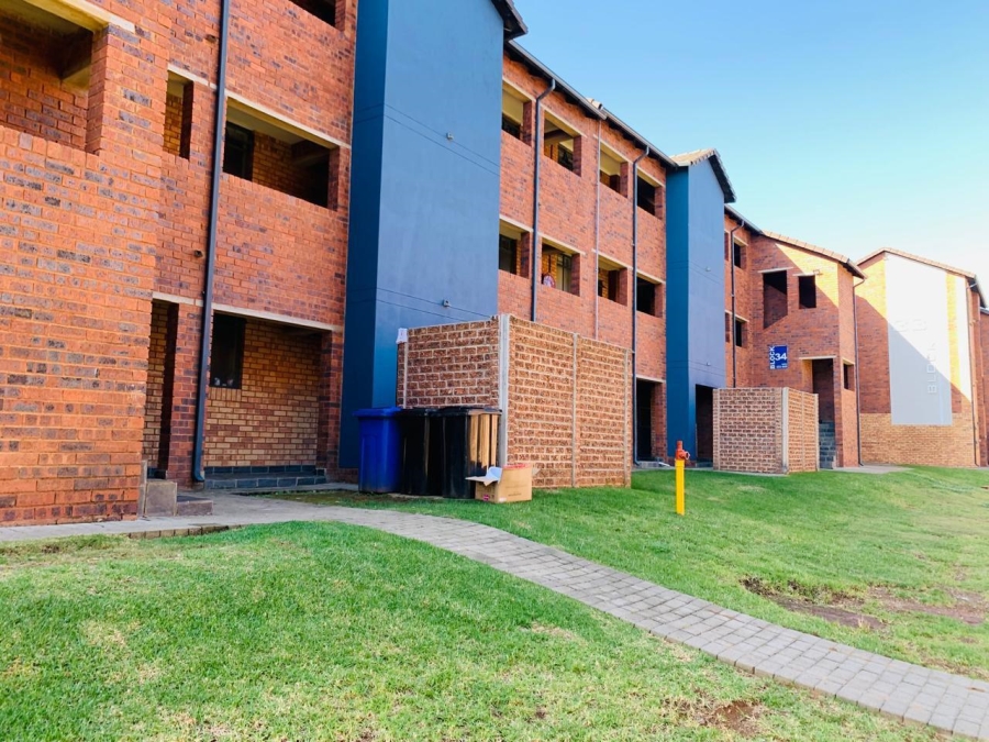 2 Bedroom Property for Sale in Alveda Gauteng