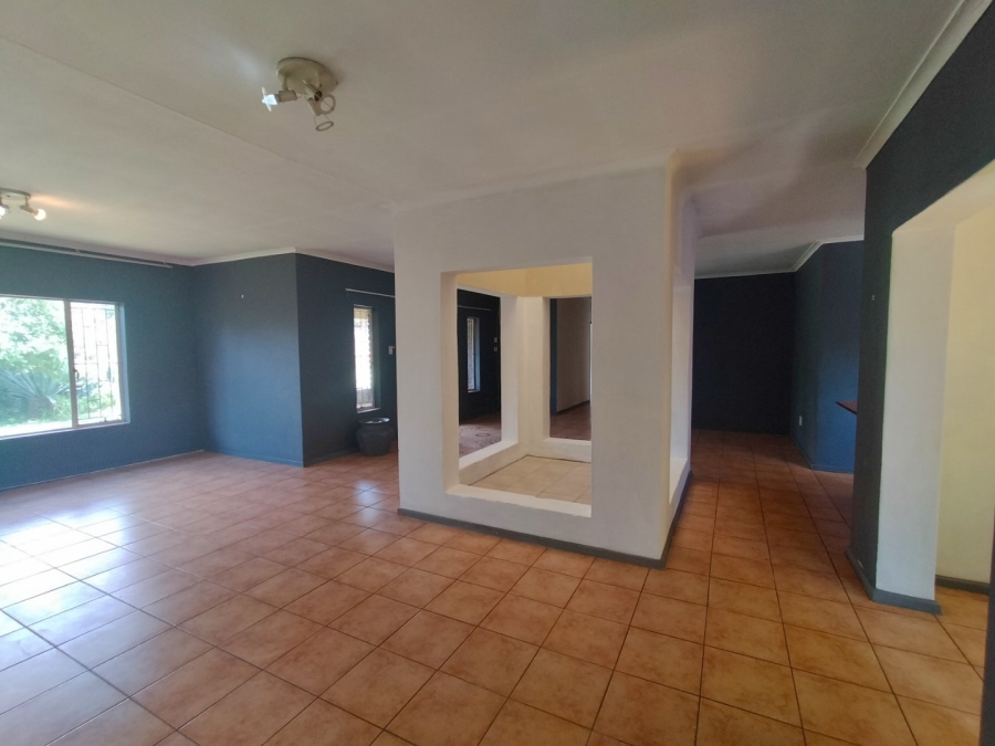 4 Bedroom Property for Sale in Bronberrick Gauteng