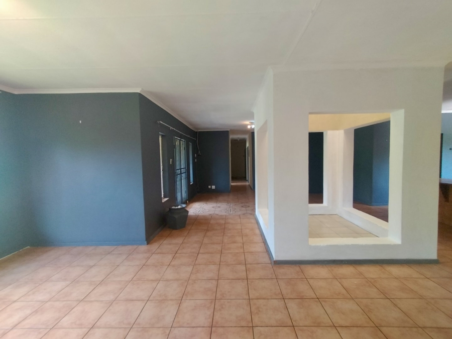 4 Bedroom Property for Sale in Bronberrick Gauteng