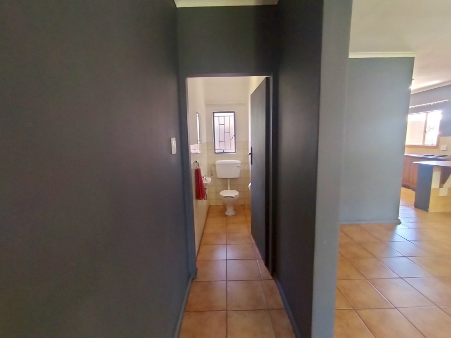 4 Bedroom Property for Sale in Bronberrick Gauteng