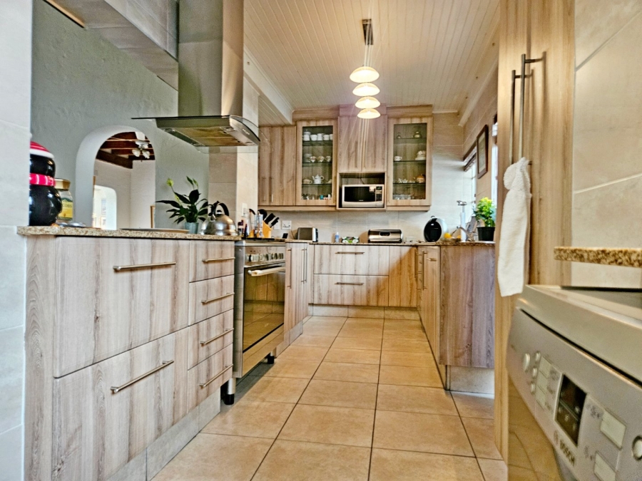 4 Bedroom Property for Sale in Van Riebeeck Park Gauteng