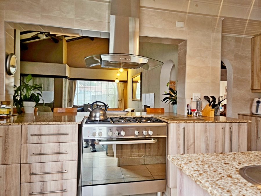 4 Bedroom Property for Sale in Van Riebeeck Park Gauteng