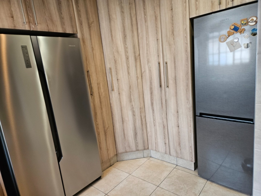 4 Bedroom Property for Sale in Van Riebeeck Park Gauteng