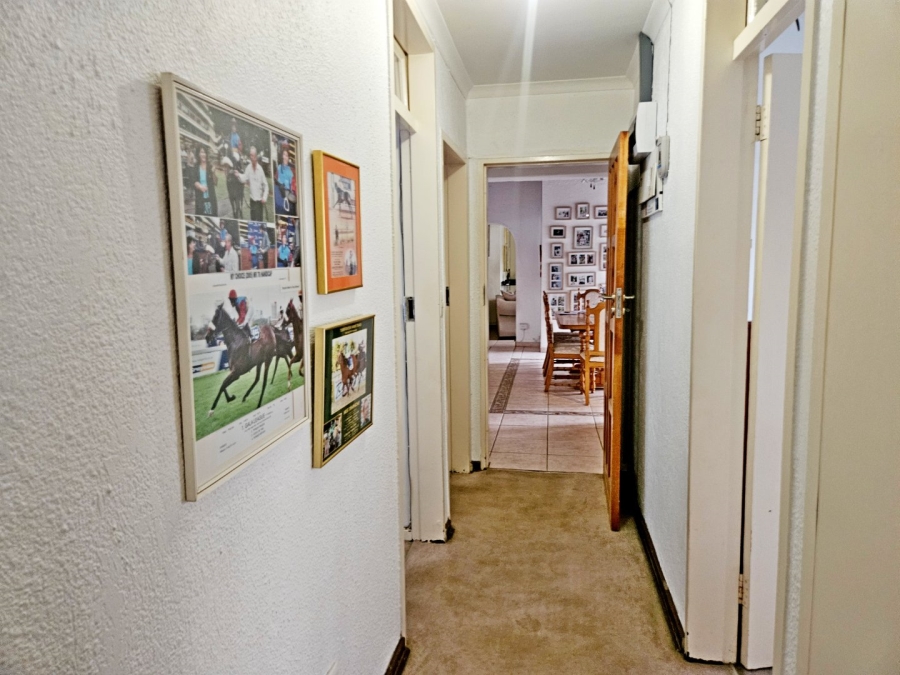 4 Bedroom Property for Sale in Van Riebeeck Park Gauteng