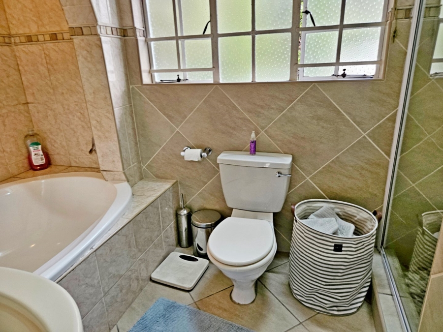 4 Bedroom Property for Sale in Van Riebeeck Park Gauteng