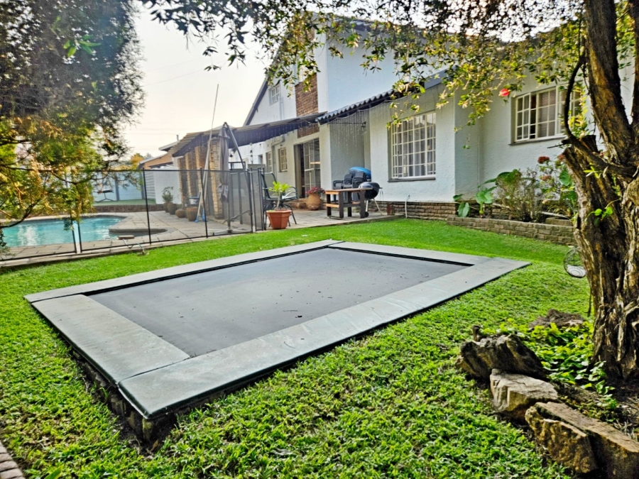 4 Bedroom Property for Sale in Van Riebeeck Park Gauteng