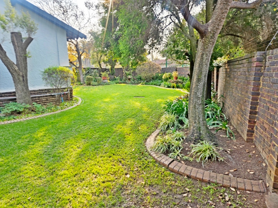 4 Bedroom Property for Sale in Van Riebeeck Park Gauteng