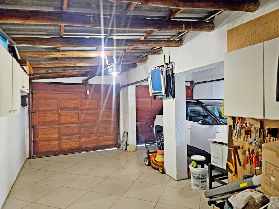 4 Bedroom Property for Sale in Van Riebeeck Park Gauteng