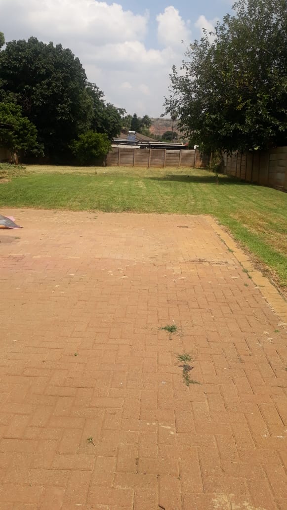 6 Bedroom Property for Sale in Booysens Gauteng