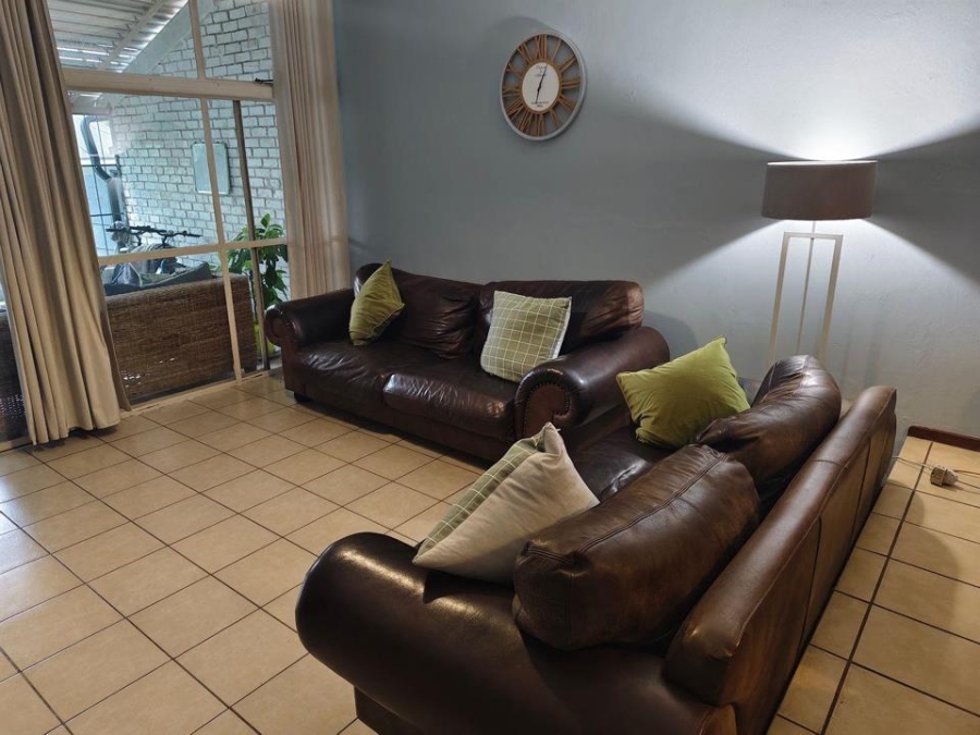 To Let 3 Bedroom Property for Rent in Clubview Gauteng