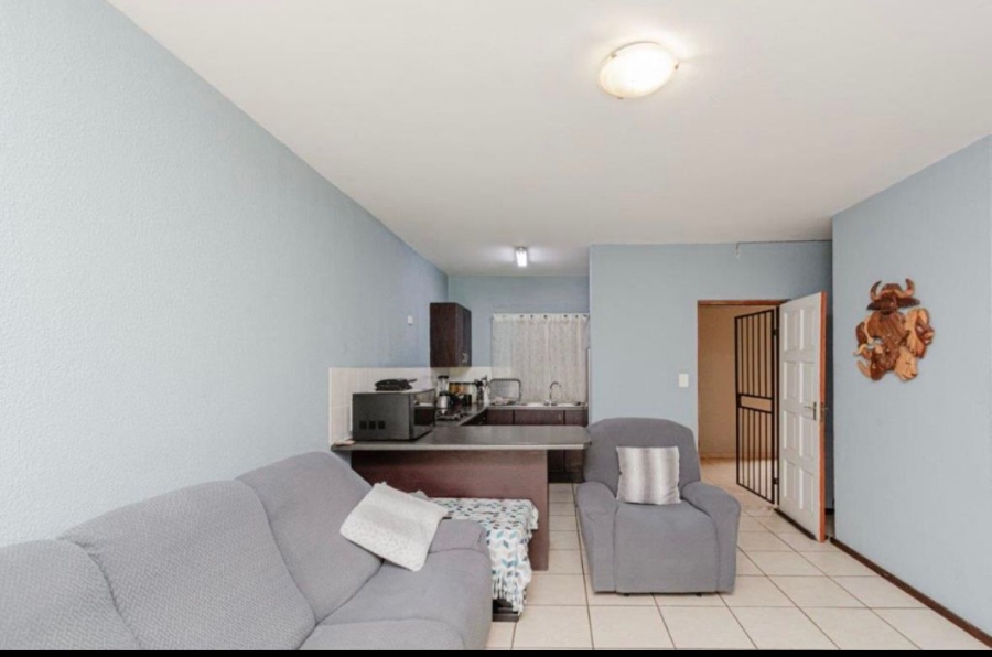 1 Bedroom Property for Sale in Willowbrook Gauteng