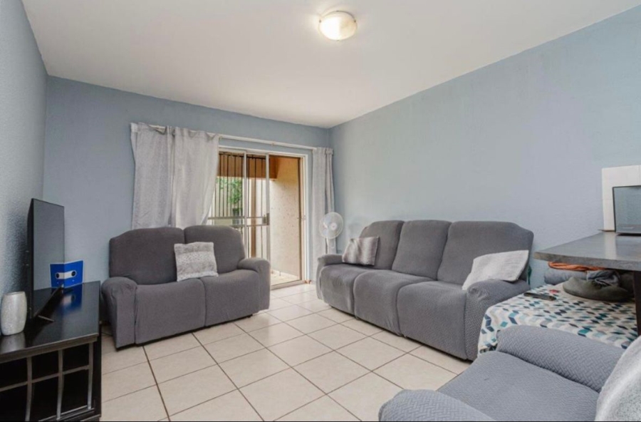 1 Bedroom Property for Sale in Willowbrook Gauteng