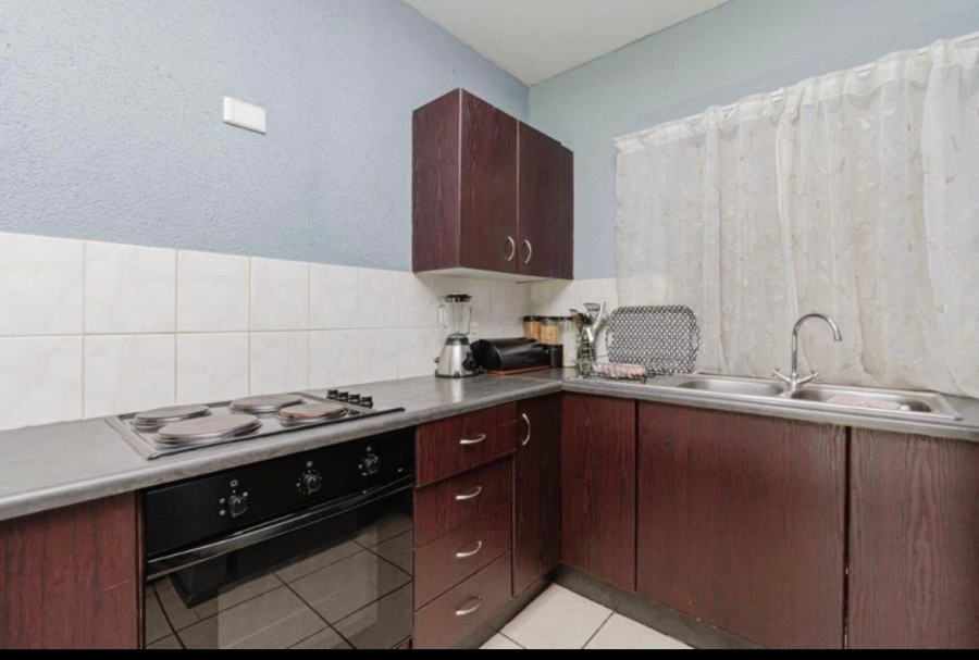1 Bedroom Property for Sale in Willowbrook Gauteng