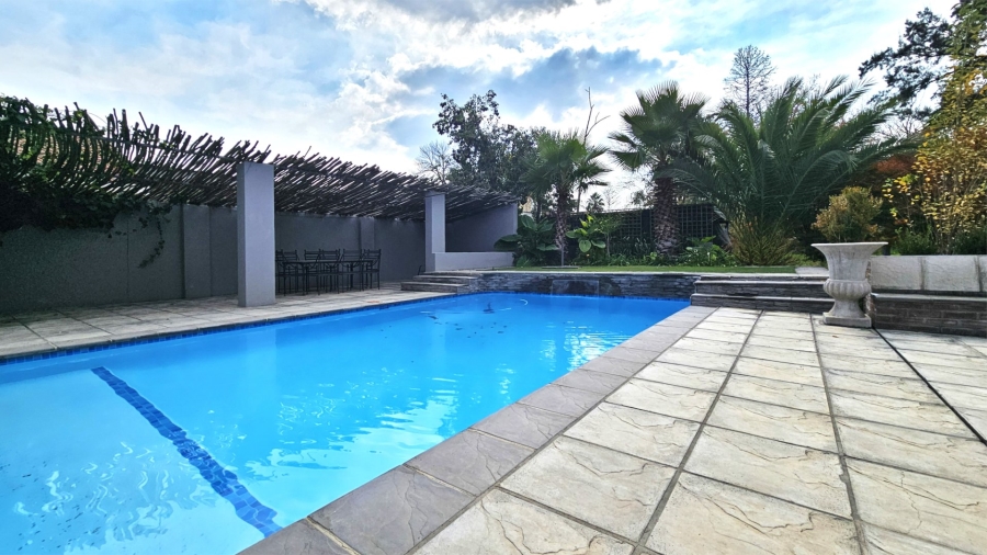 5 Bedroom Property for Sale in Three Rivers Proper Gauteng