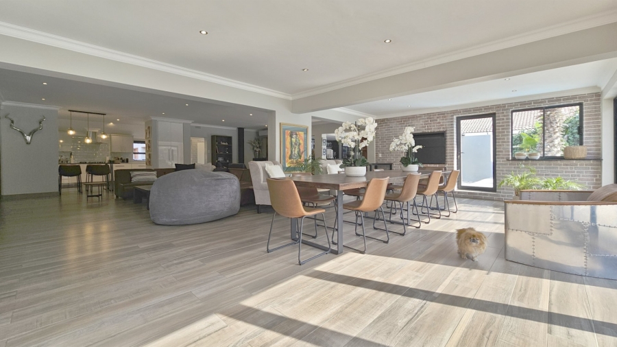 5 Bedroom Property for Sale in Three Rivers Proper Gauteng