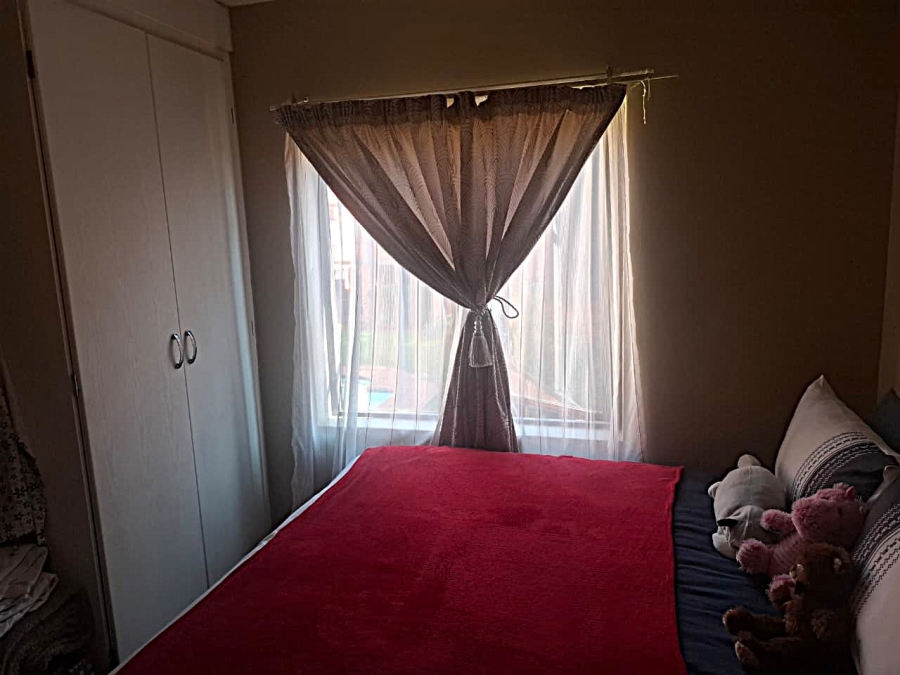 To Let 1 Bedroom Property for Rent in Riviera Gauteng