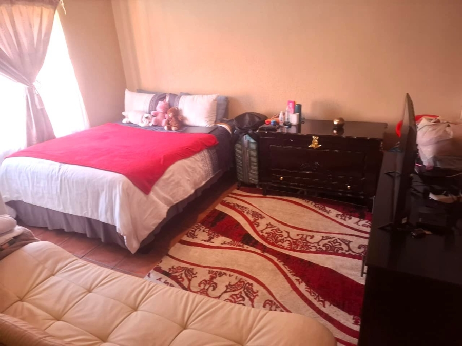 To Let 1 Bedroom Property for Rent in Riviera Gauteng