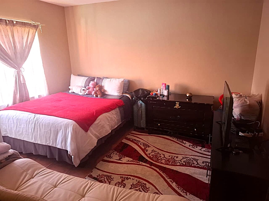 To Let 1 Bedroom Property for Rent in Riviera Gauteng