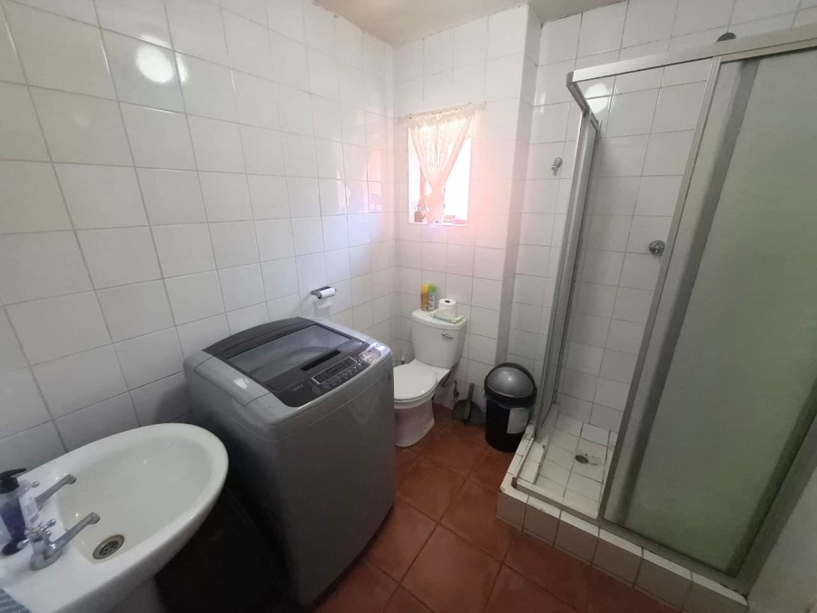 To Let 1 Bedroom Property for Rent in Riviera Gauteng