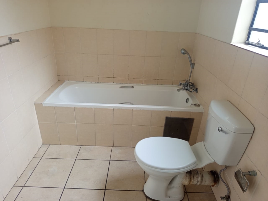 1 Bedroom Property for Sale in Grand Central Gauteng