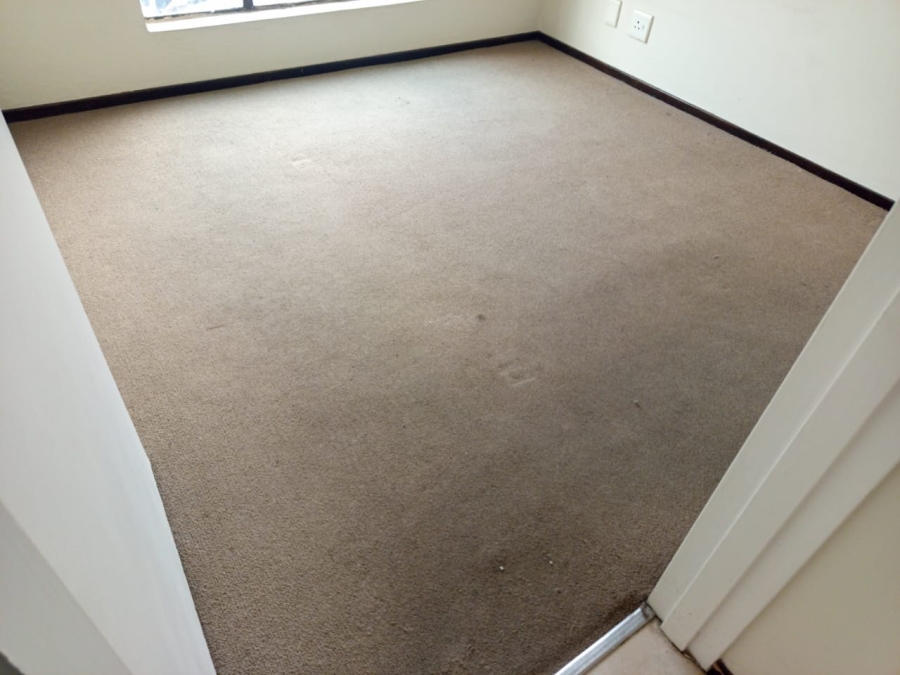 1 Bedroom Property for Sale in Grand Central Gauteng