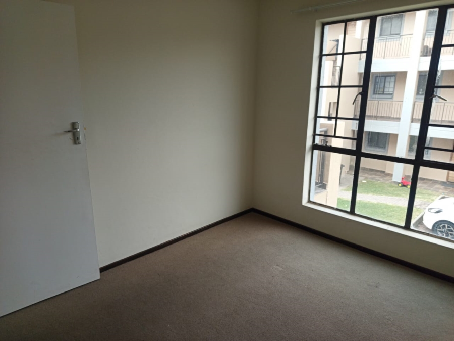 1 Bedroom Property for Sale in Grand Central Gauteng