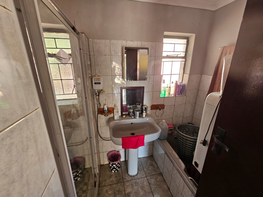5 Bedroom Property for Sale in Montana Gauteng