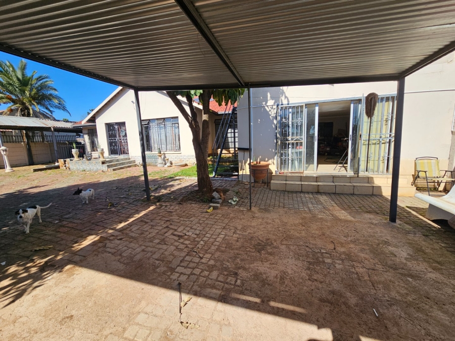 5 Bedroom Property for Sale in Montana Gauteng