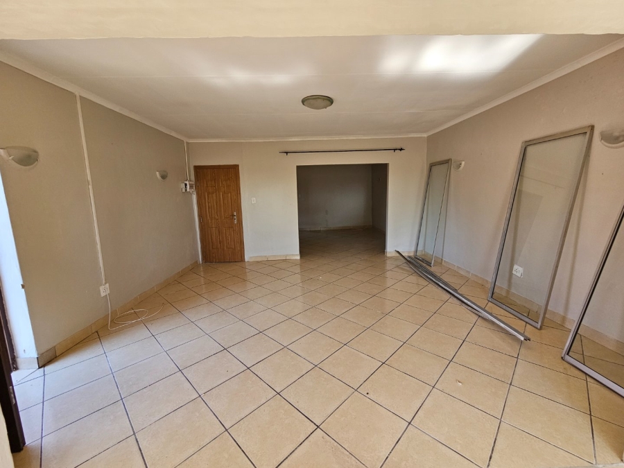 5 Bedroom Property for Sale in Montana Gauteng