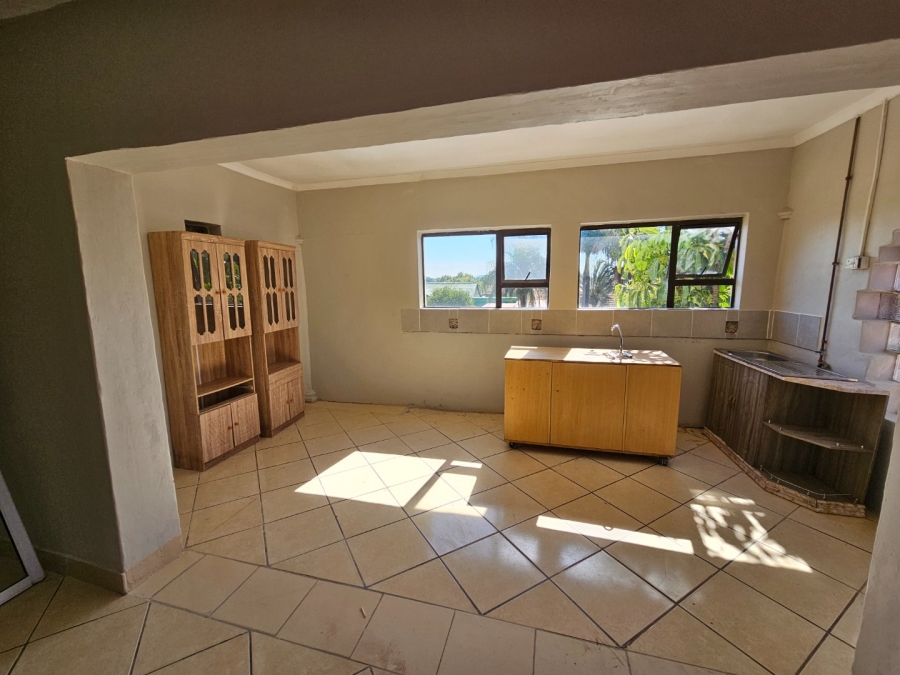 5 Bedroom Property for Sale in Montana Gauteng