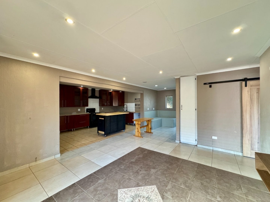 2 Bedroom Property for Sale in Die Hoewes Gauteng