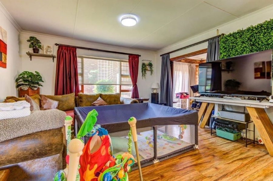 3 Bedroom Property for Sale in Van Riebeeck Park Gauteng