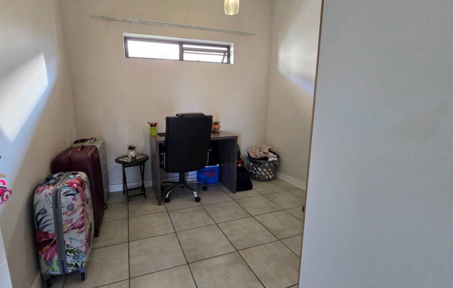 To Let 2 Bedroom Property for Rent in Witfield Gauteng