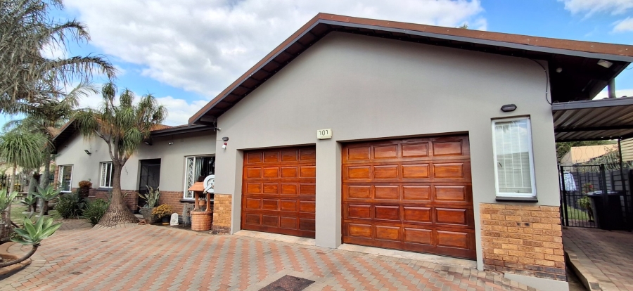 3 Bedroom Property for Sale in Pretoria Gardens Gauteng