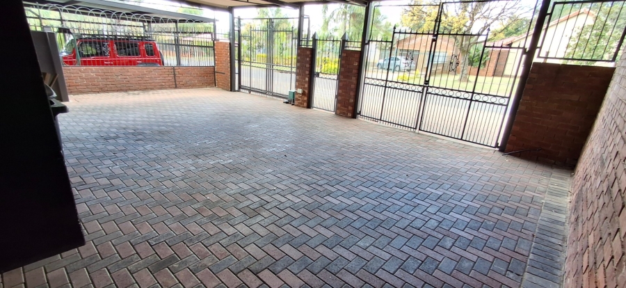 3 Bedroom Property for Sale in Pretoria Gardens Gauteng