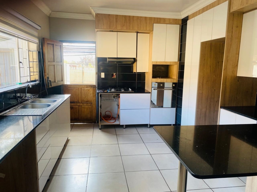 3 Bedroom Property for Sale in Kwaggasrand Gauteng
