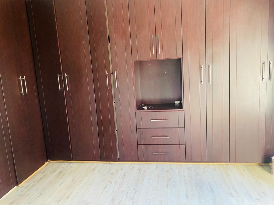 3 Bedroom Property for Sale in Kwaggasrand Gauteng