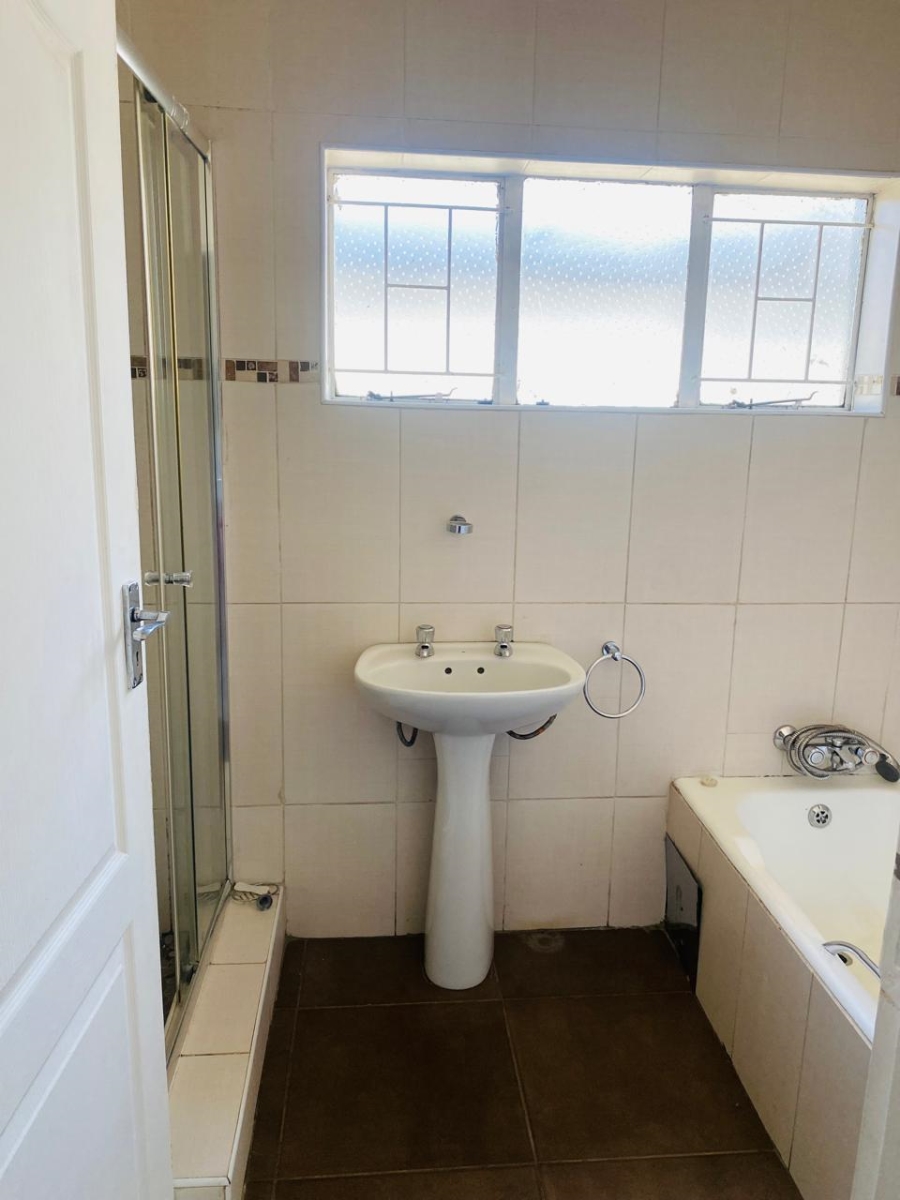 3 Bedroom Property for Sale in Kwaggasrand Gauteng