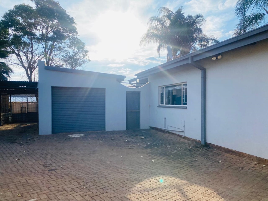 3 Bedroom Property for Sale in Kwaggasrand Gauteng