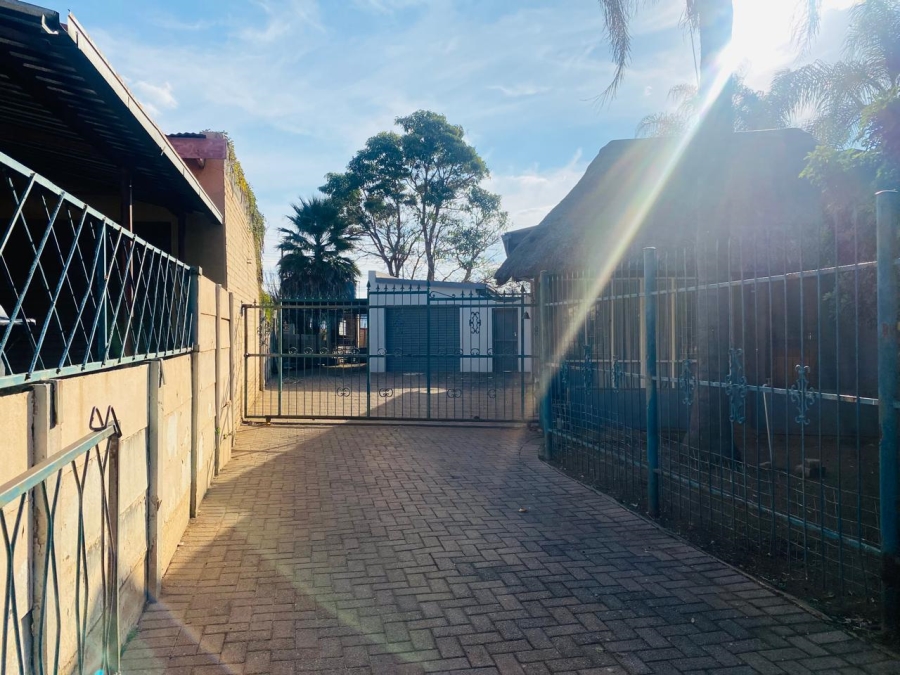 3 Bedroom Property for Sale in Kwaggasrand Gauteng
