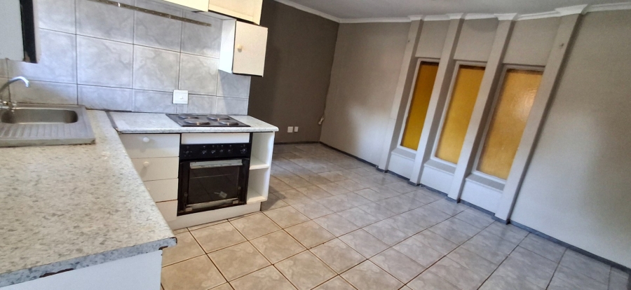 6 Bedroom Property for Sale in The Orchards Gauteng