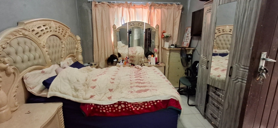 6 Bedroom Property for Sale in The Orchards Gauteng
